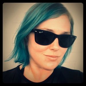 Meet your Posher, Andrea